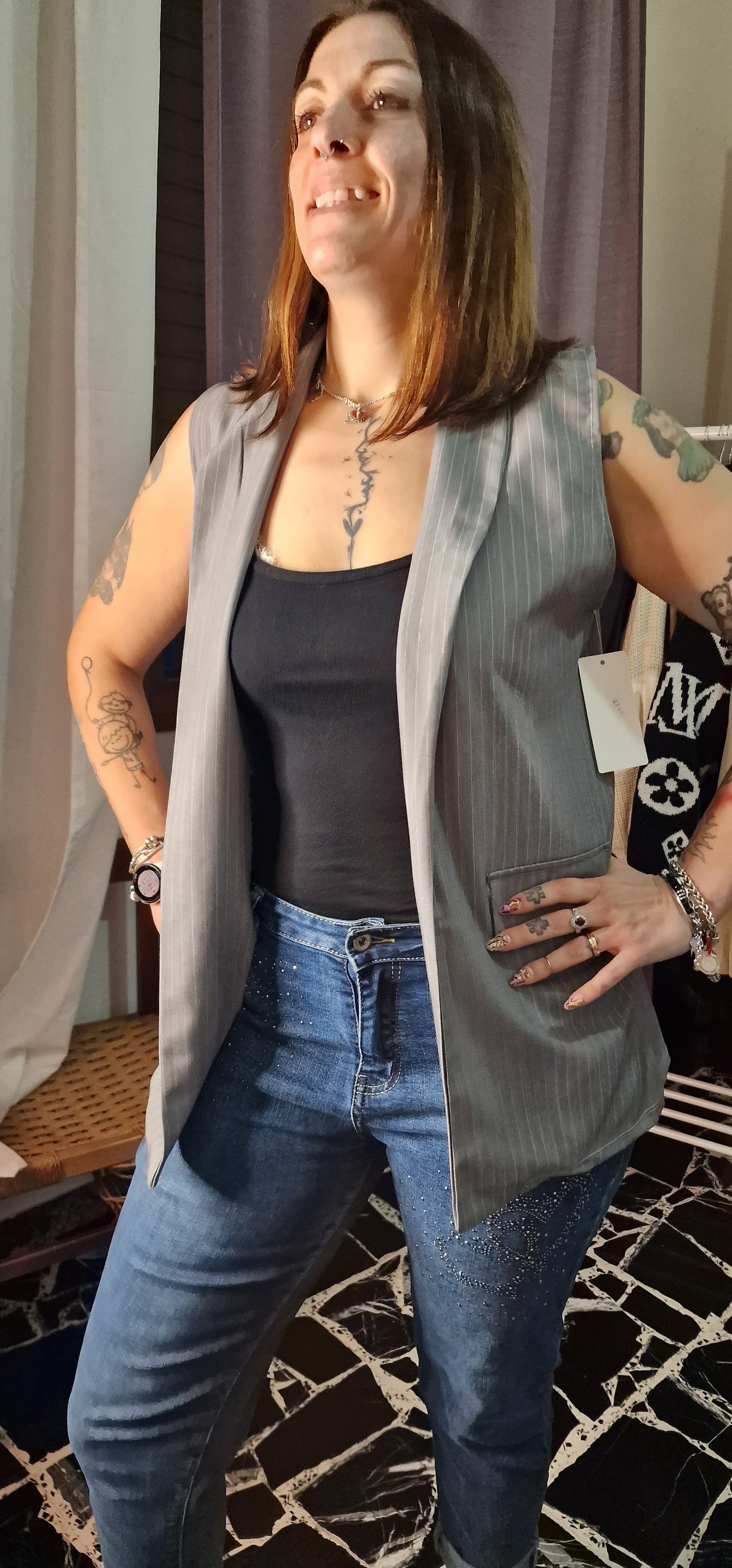 giacca smanicata gessato