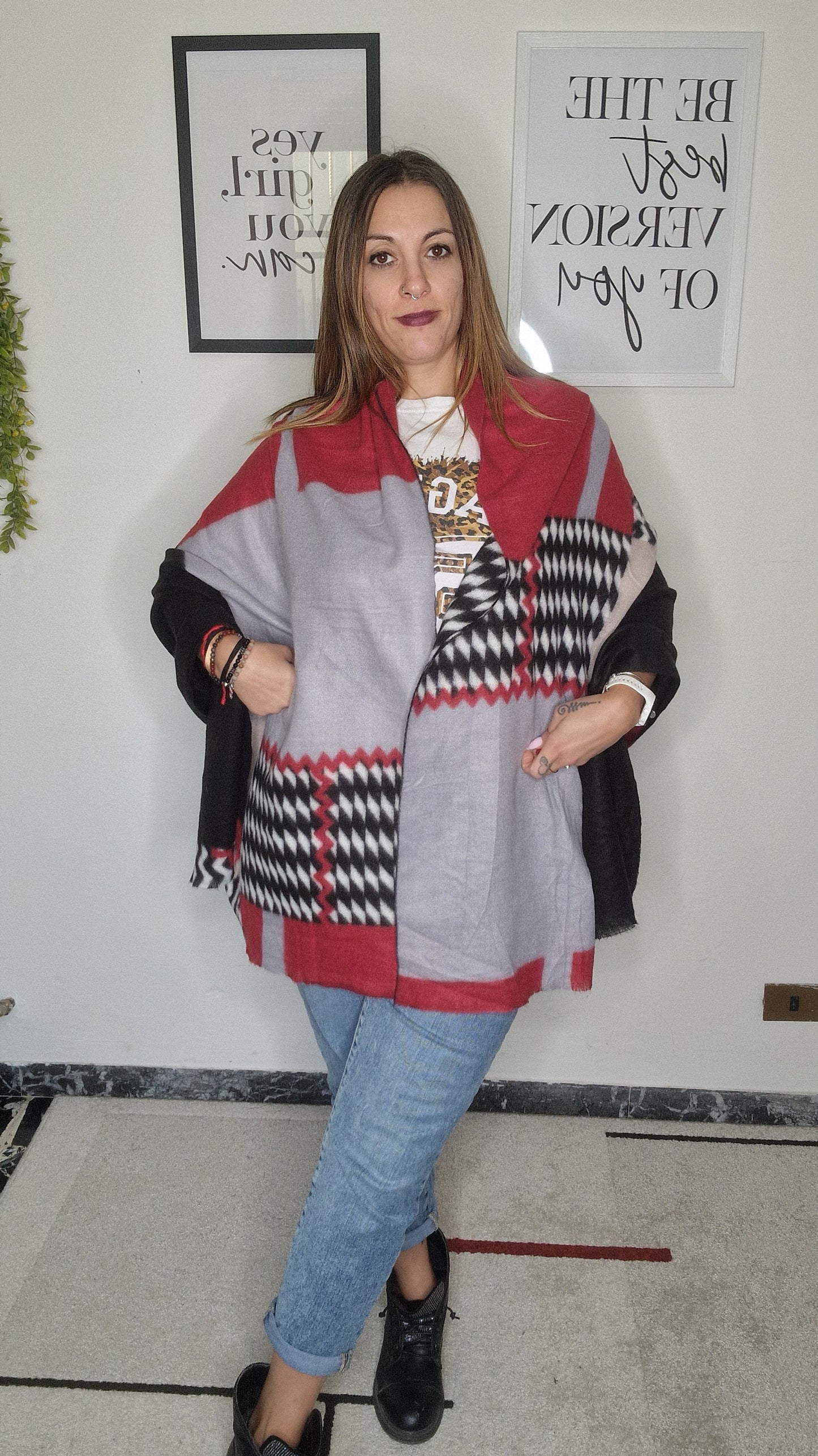 Sciarpa/Stola Oversize con Design a Patchwork