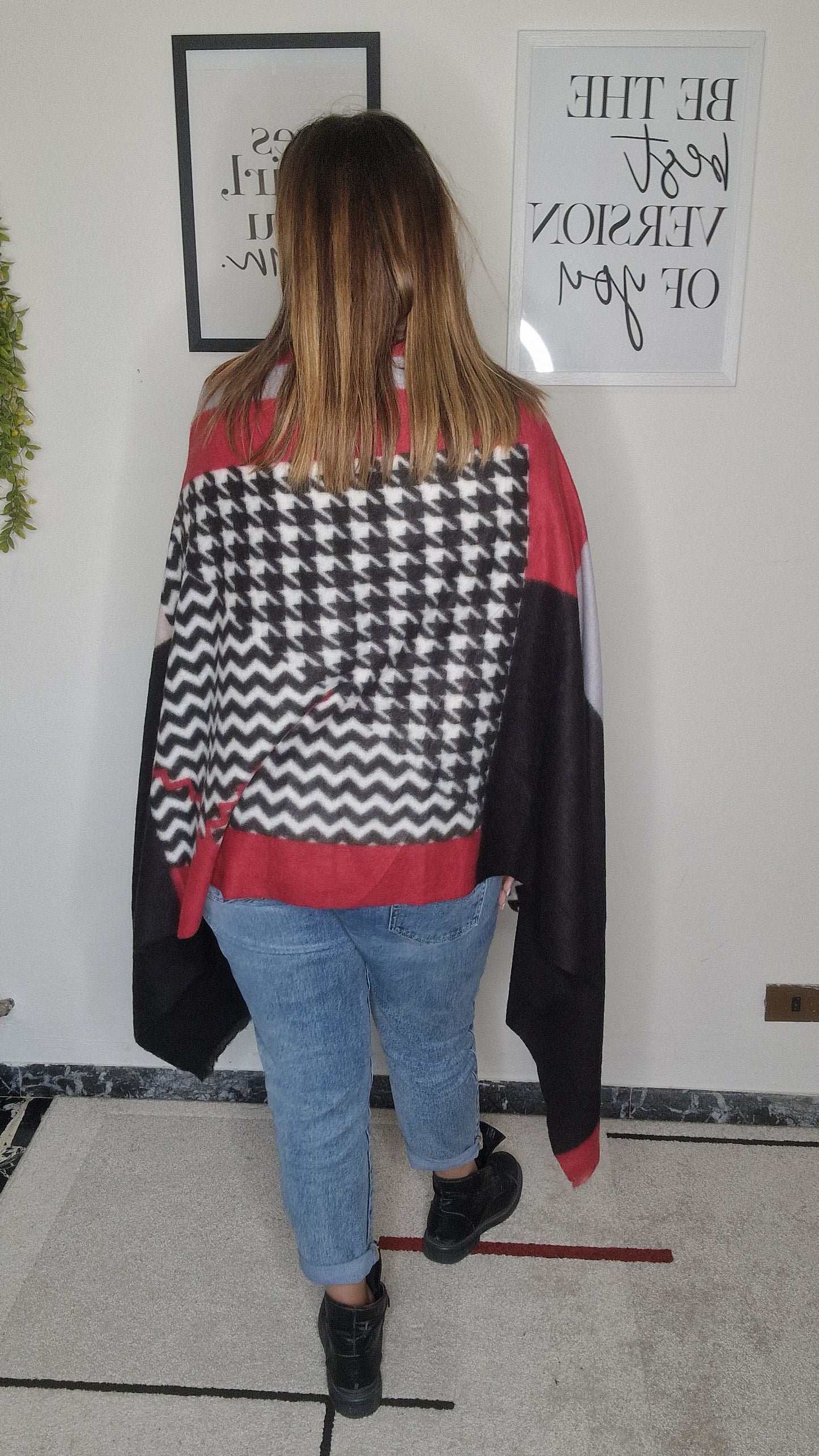 Sciarpa/Stola Oversize con Design a Patchwork