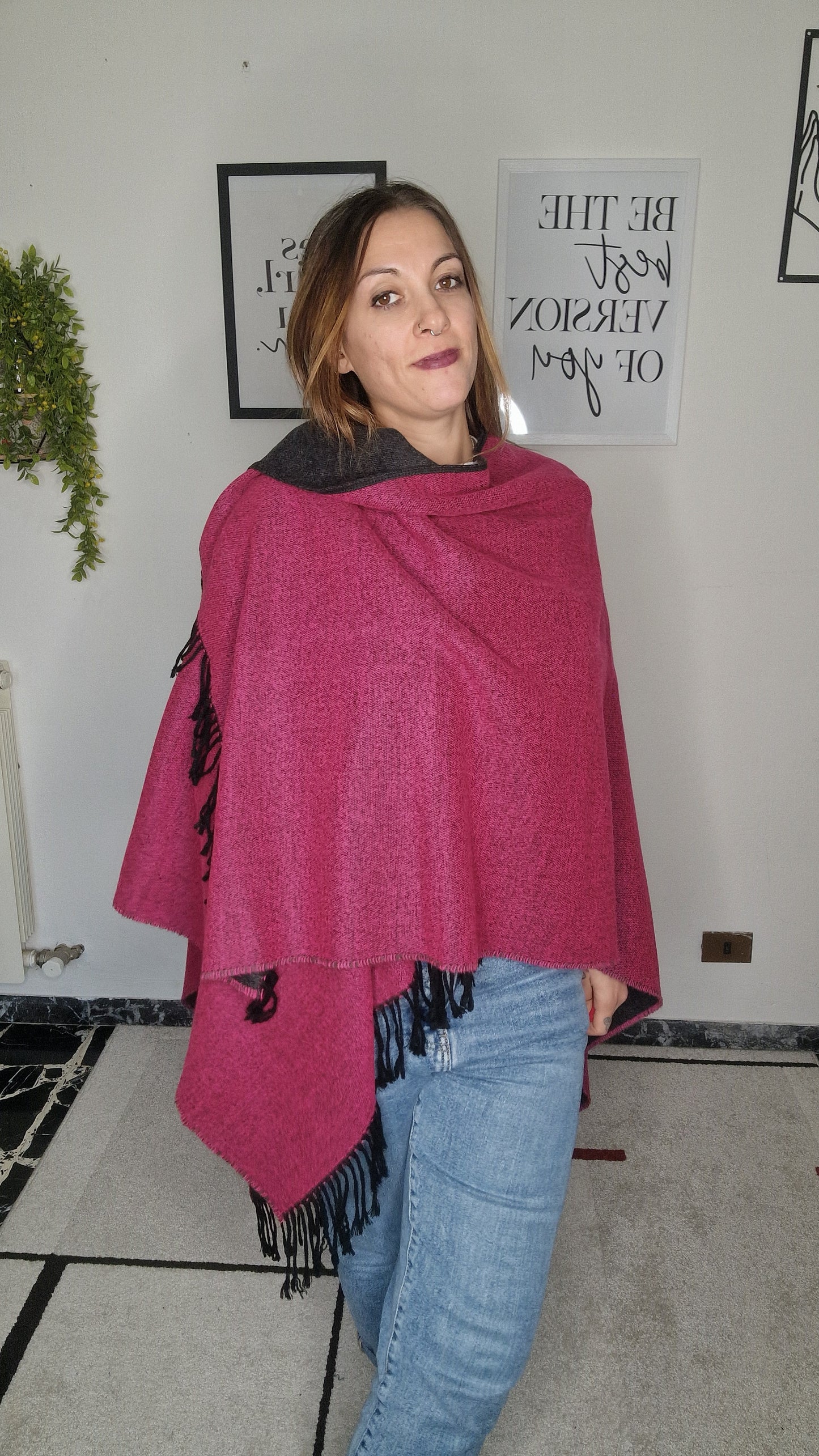 Poncho Reversibile Bordeaux e Nero con Frange