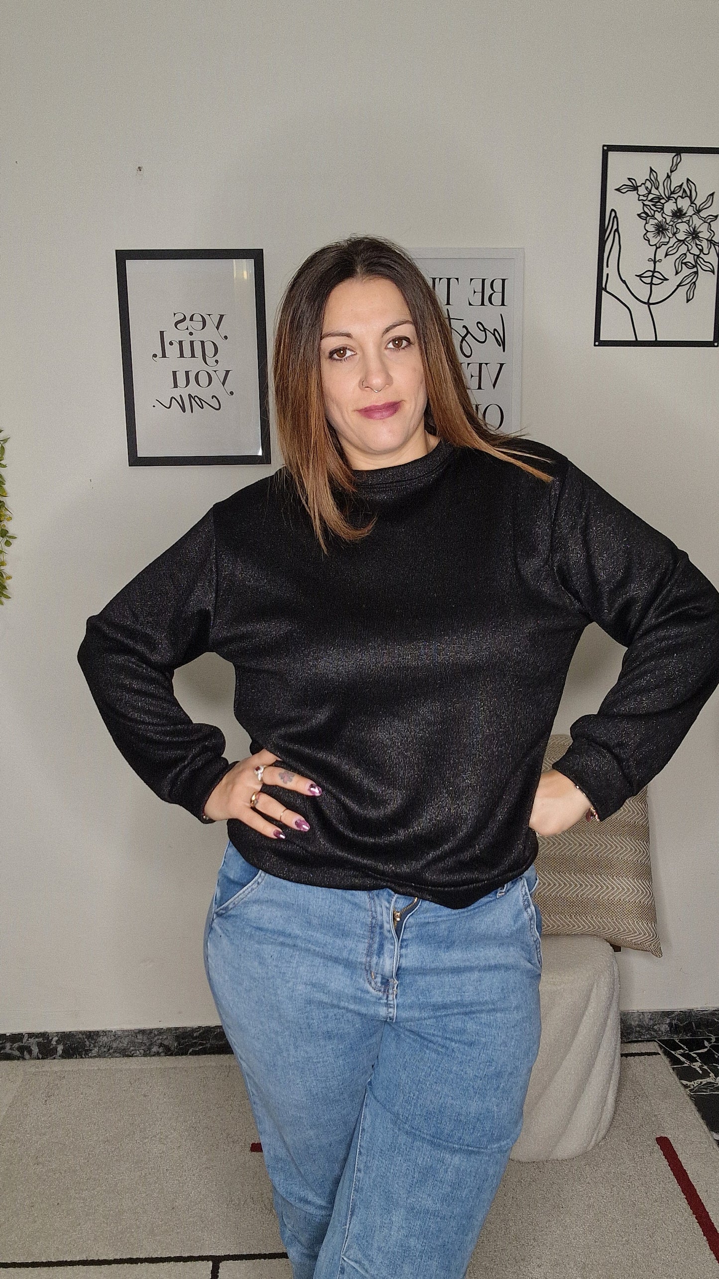 Maglia Glitter Nera Luminosa - Eleganza Comoda