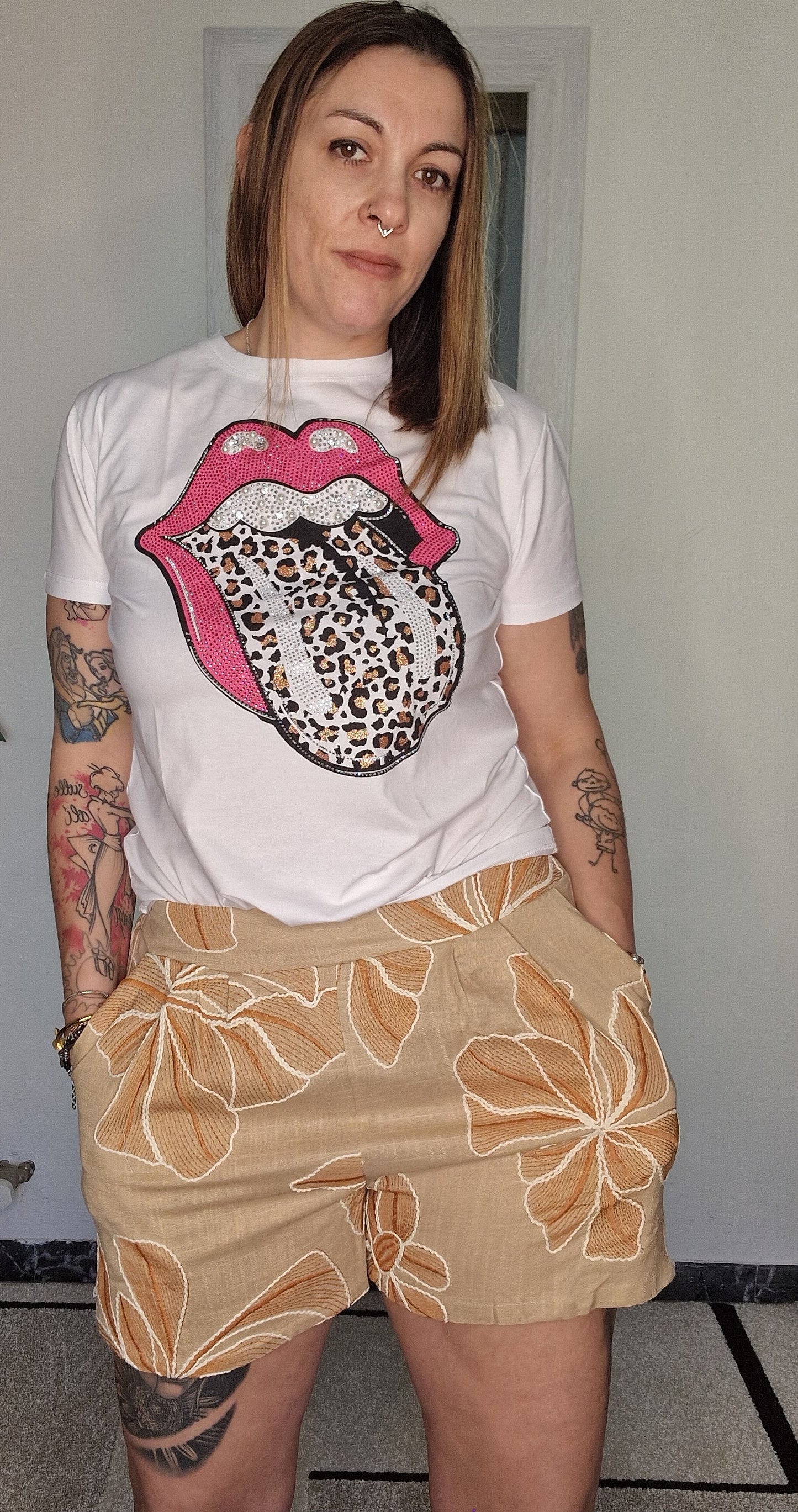 SHORT FLORES