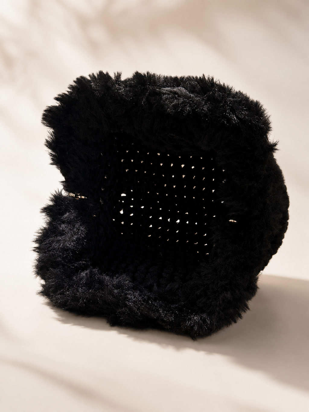 🖤 Clutch in filato di lycra e pelliccia