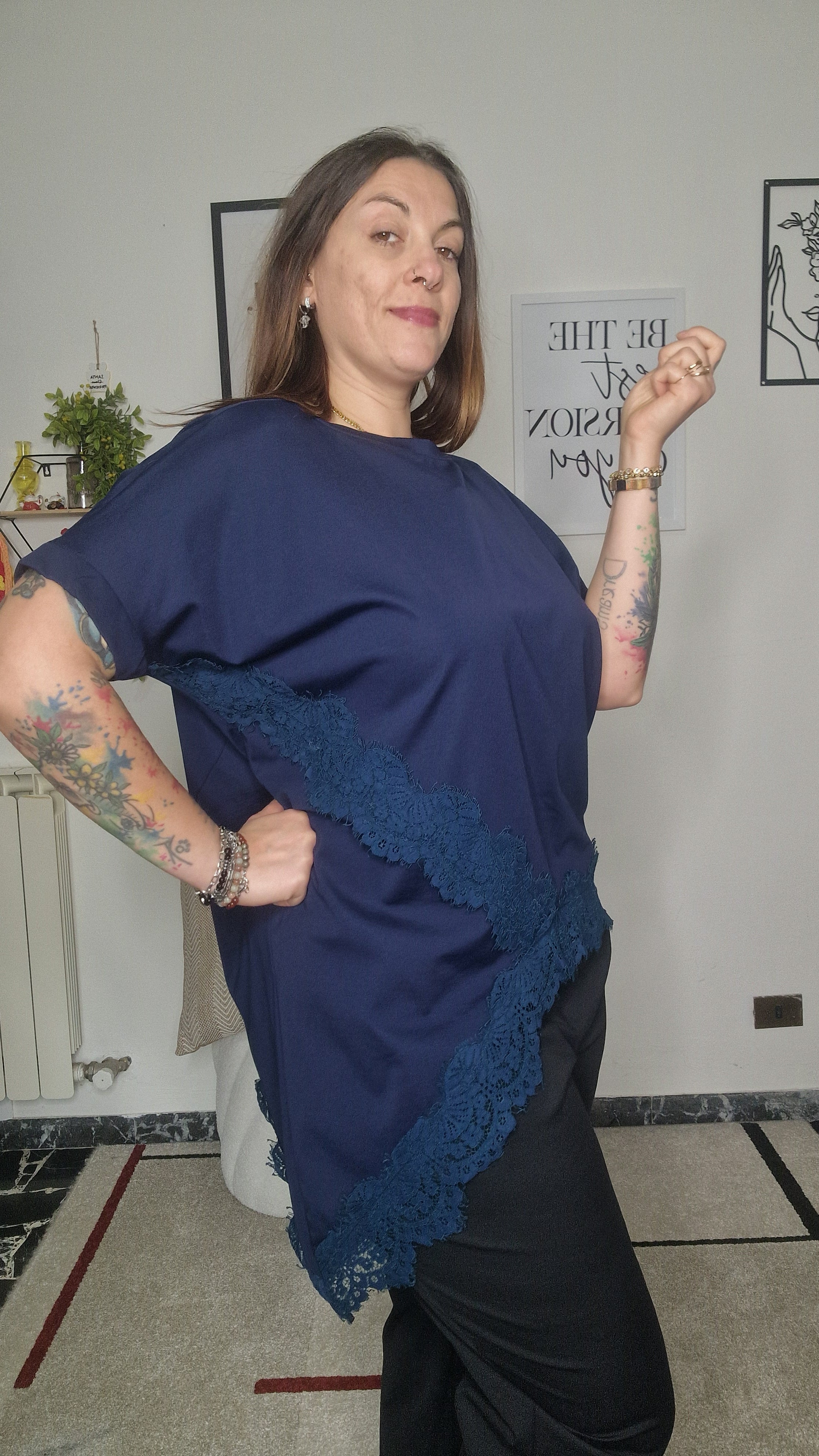 Maglia Pizzo – Morbida, femminile.