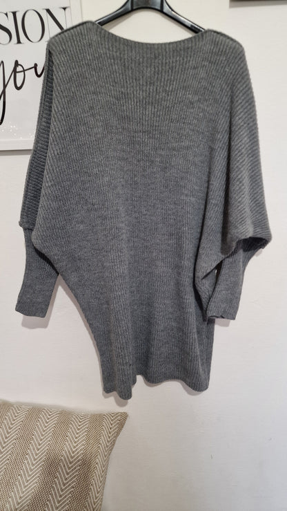 Maxi Maglia Over Era, Comfort e Stile Oversize