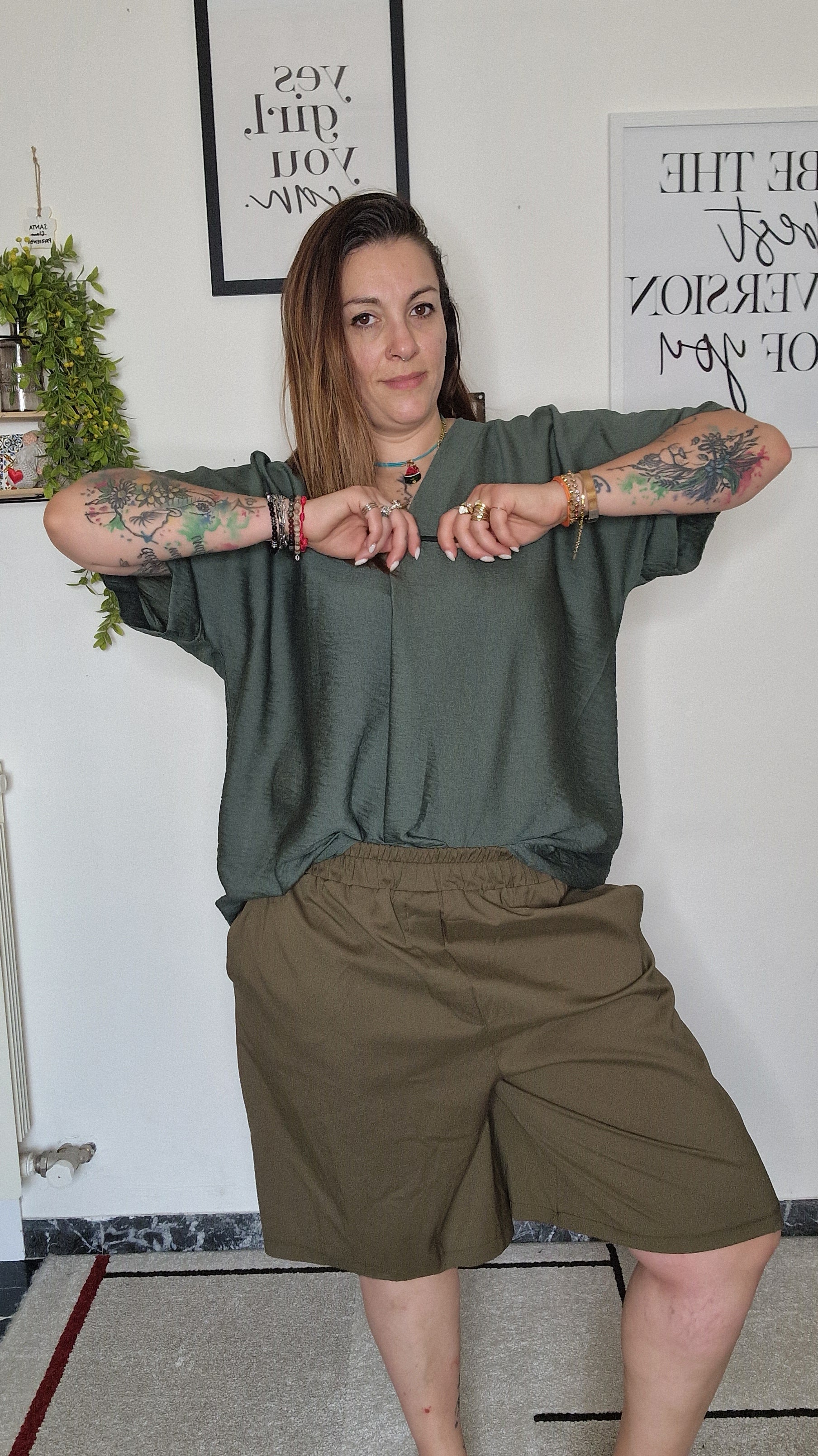 Maglia morbida scollo V basic chic
