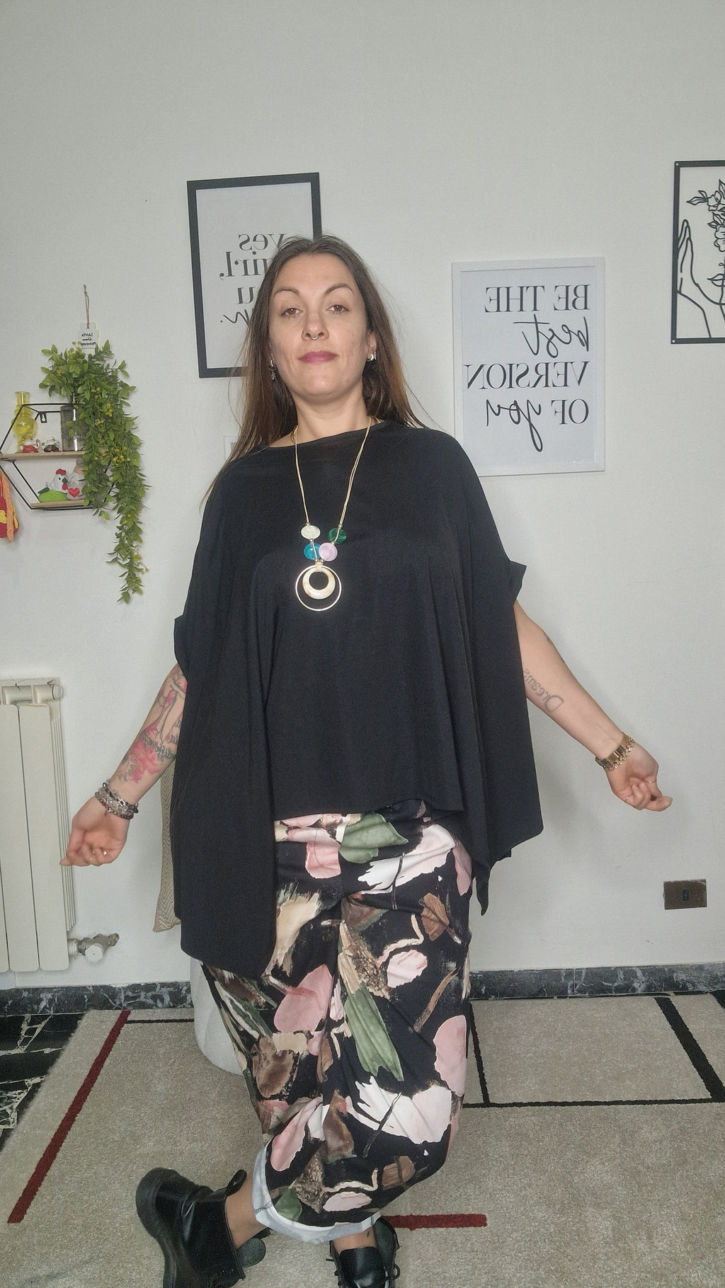 Maxi maglia over con collana