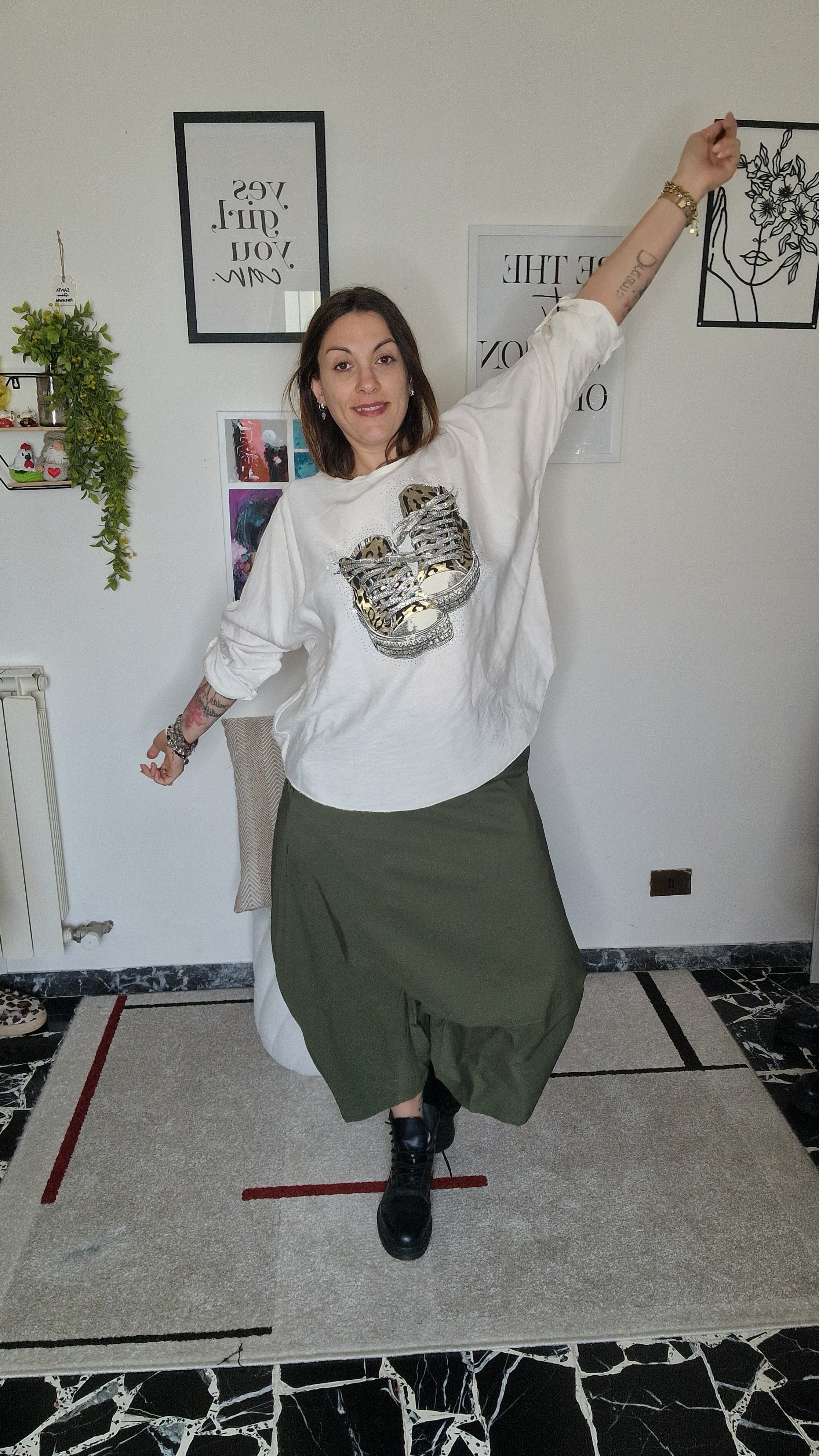 Maglia Sneakers – Casual con carattere