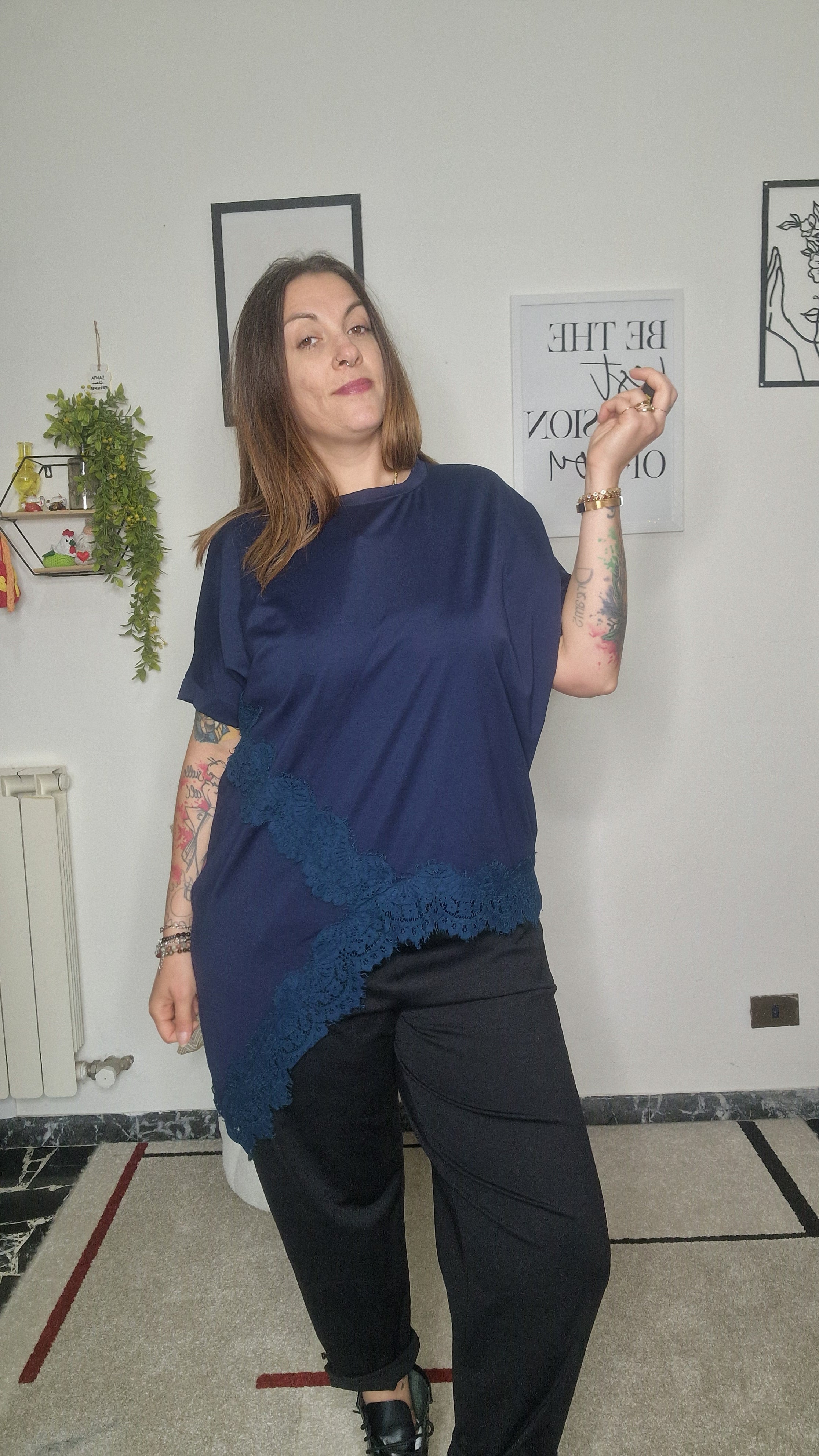 Maglia Pizzo – Morbida, femminile.