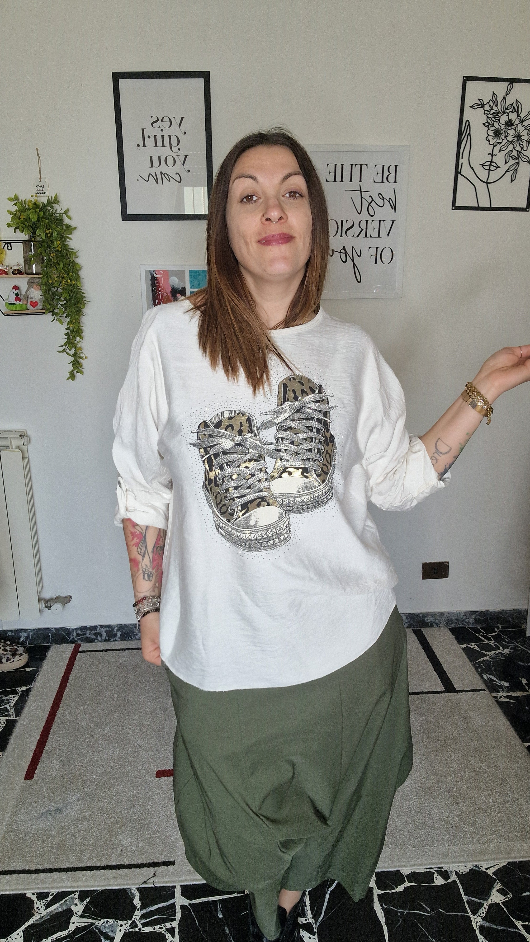 Maglia Sneakers – Casual con carattere