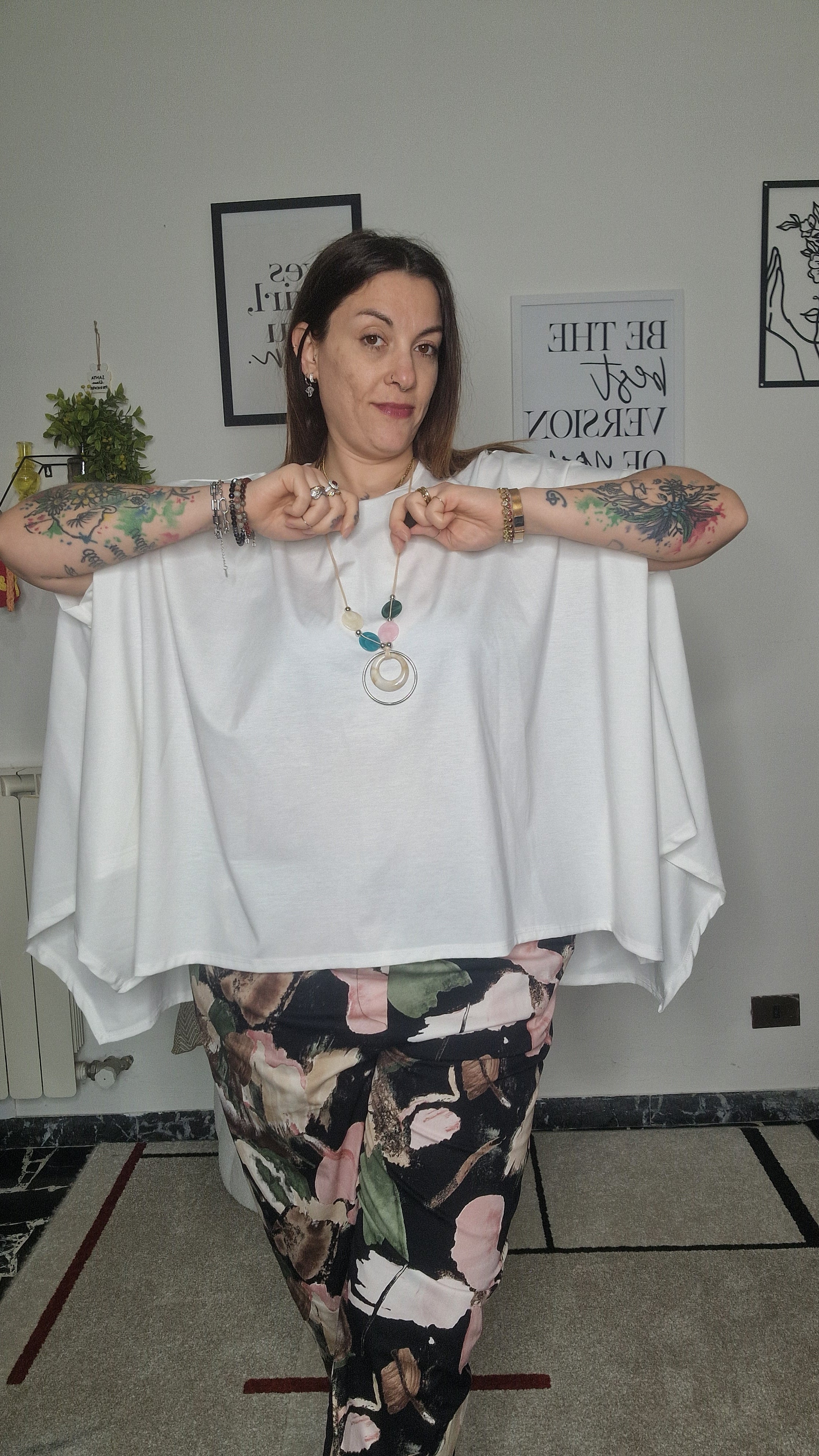 Maxi maglia over con collana