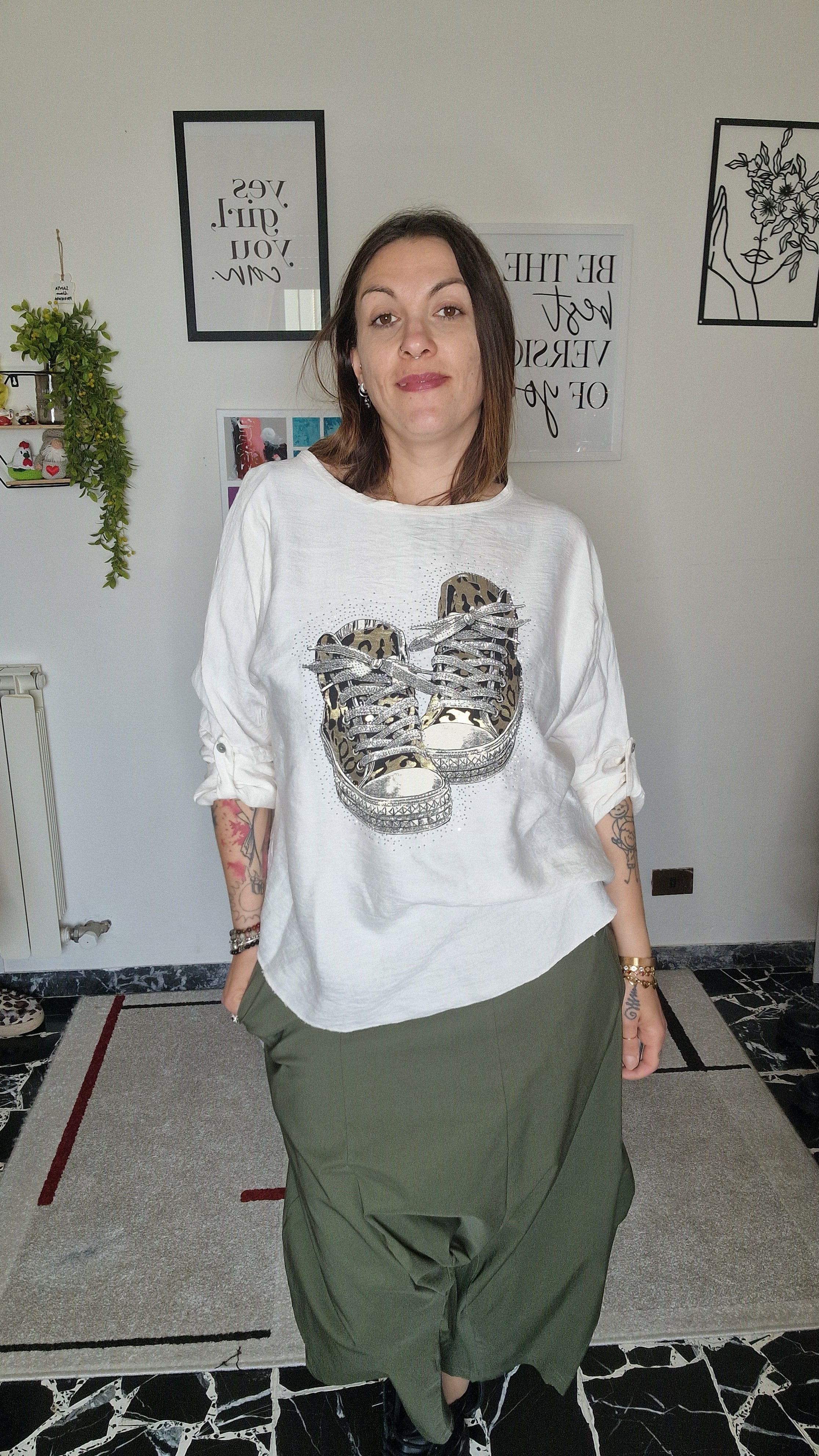 Maglia Sneakers – Casual con carattere
