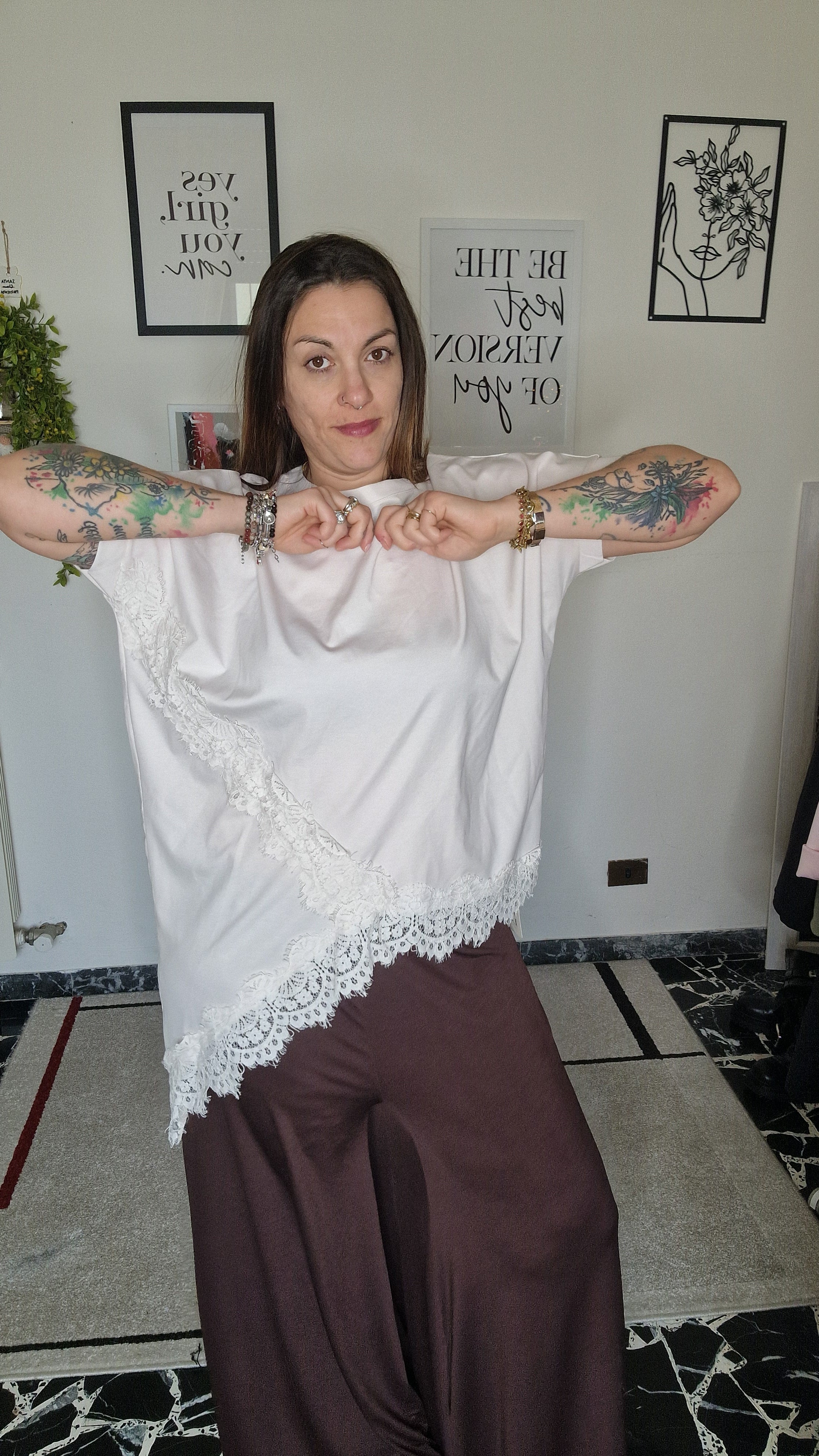 Maglia Pizzo – Morbida, femminile.