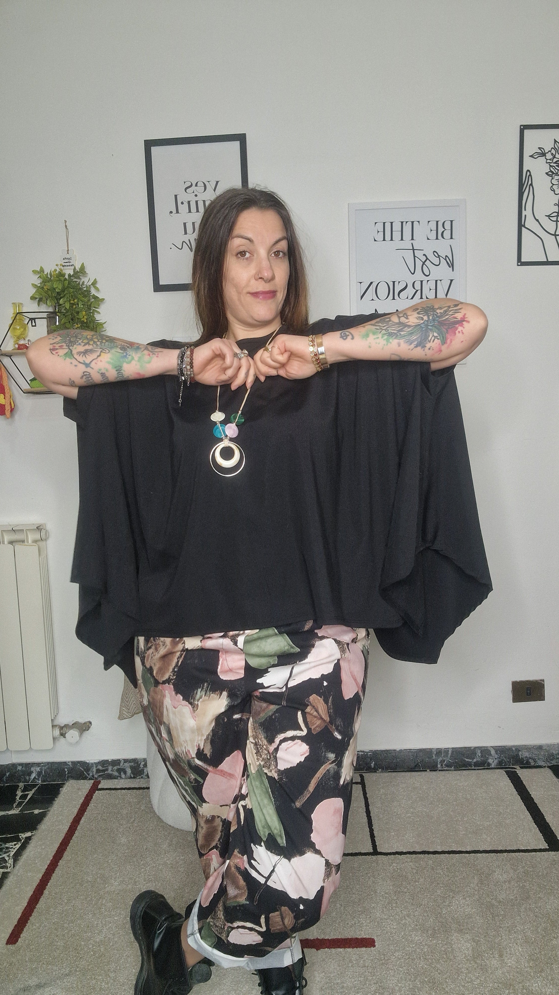 Maxi maglia over con collana
